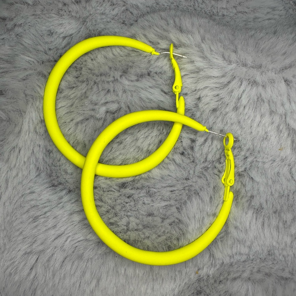 Vibrant Yellow Hoop Earrings 💰FREE WHEN BUNDLED💰
